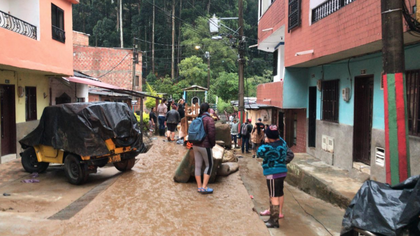 40 familias afectadas en Caldas tras desbordamiento del rio Medellin