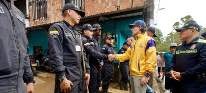 Imagen de Alcalde visitó Manrique: basuras agravaron las inundaciones