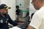 Imagen de Expulsan a extranjero que simulaba ser sacerdote y generaba caos en las vías