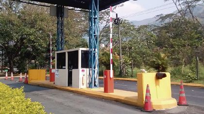 Imagen de Gobierno nacional y concesionarios acordaron suspender aumentos de los precios en ocho peajes