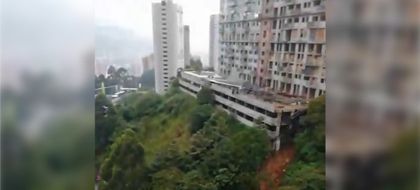 Imagen de  “No se ha diagnosticado riesgo en la edificación” alcaldía de Sabaneta tras derrumbe cerca a un edificio en la loma San José