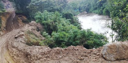 Imagen de «Una mina nos está dañando la carretera»: denuncia ciudadana desde San Vicente