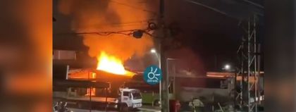 Imagen de  Incendio estructural en parqueadero de Rionegro consumió varios enseres