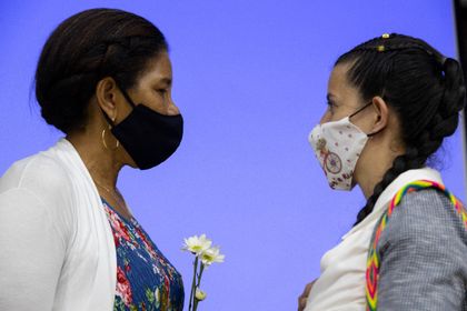 Imagen de  Comisión de la Verdad: el cara a cara entre las madres de Argelia y “Karina”
