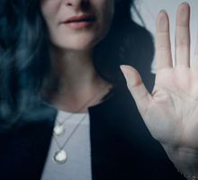 Feminicidios bajan en Cali, pero aumentan denuncias por violencia sexual e intrafamiliar en mujeres