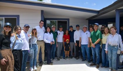 Imagen de Nicky Jam, Argos y VIVA entregan casa en Ciudad Bolívar