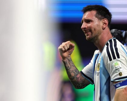 Imagen de  Lionel Messi agranda su leyenda en el caos: líder artillero con 8 goles y 21 en todos los Mundiales