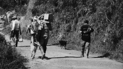 Imagen de  ¿No lo ha visto?: ‘Volver a la Tierra’, documental sobre alimentación y memoria del conflicto en el Oriente