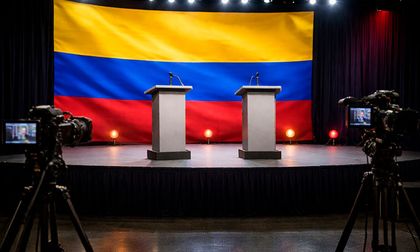 Una campaña sin debate, en manos de los memes