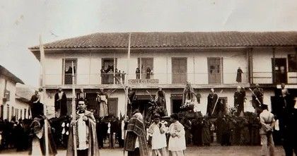 Imagen de Azotarse hasta sangrar y no comer huevos. Estas prácticas eran comunes durante Semana Santa en Rionegro