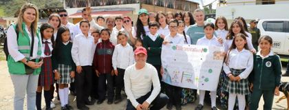 Imagen de Gobernador de Antioquia recorrió obras y visitó una finca cafetera en San Vicente