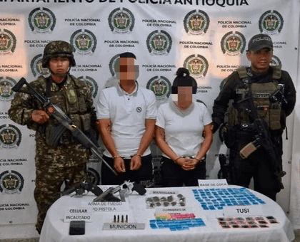 Imagen de  Capturaron a dos personas con armas y estupefacientes en la misma vereda donde ocurrió la masacre en Abejorral