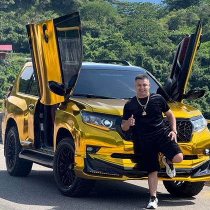 Imagen de Camioneta dorada del influenciador “El Billetudo” fue inmovilizada en Medellín por varias infracciones de tránsito