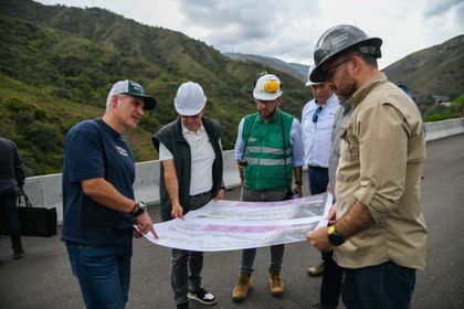 Imagen de  Gobernación propuso crédito del Idea para que no se retrase la entrega de la Vía al Mar por supuestos incumplimientos del Gobierno