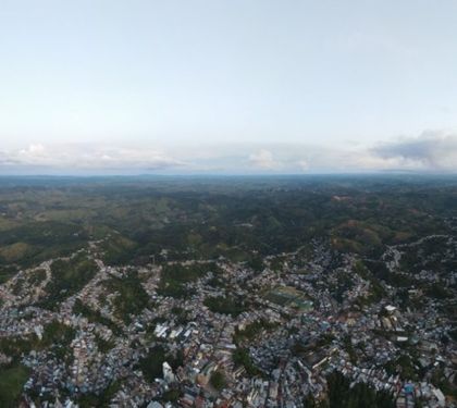 Imagen de  Una madre y sus dos hijos fallecieron por explosivos lanzados desde un dron en Segovia, otro hijo está malherido