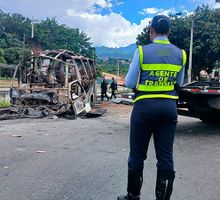 Atentado en el Batallón Pichincha en Cali deja hallazgo de cinco cilindros y eleva recompensa a $200 millones