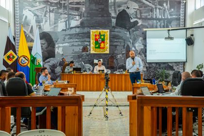 Imagen de  Aprobado en primer debate de comisiones conjuntas el Plan de Desarrollo de El Carmen. ¿Qué sigue?