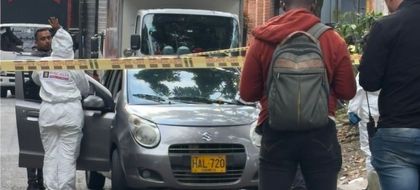 Imagen de Hombre es hallado sin vida al interior de un vehículo en Medellín. Era conductor de una aplicación de transporte