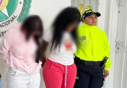 Imagen de Caen dos mujeres señaladas de hurtar turistas con sustancias en Medellín: operativo dejó arma, celulares y divisas incautadas