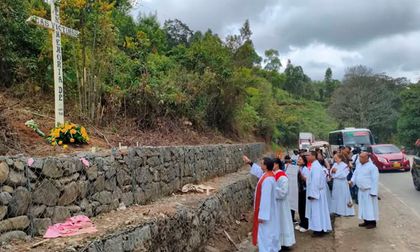 Bendicen lugar del atentado en Cajibío que dejó 21 víctimas
