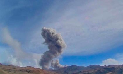 Siguen emisiones de ceniza en Puracé