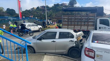 Imagen de Cuatro personas lesionadas deja choque múltiple en la autopista Medellín-Bogotá