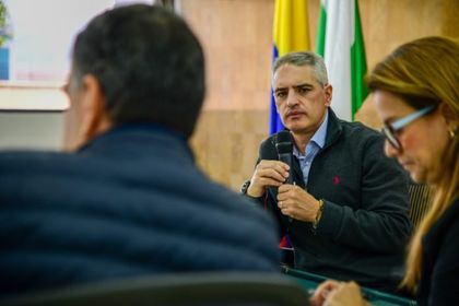 Imagen de  Gobernación de Antioquia entregó media tonelada de vacunas por inundaciones en Urabá