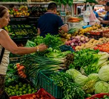 ¿Dónde compran frutas y verduras los caleños?