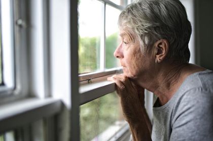 La soledad, un problema de todos: las fórmulas para combatirla