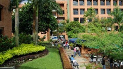 Icesi,  tercera en Colombia