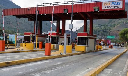Vehículos con ayuda humanitaria podrán pasar sin pagar peaje por corredores estratégicos