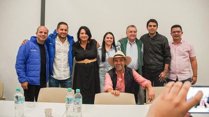 Imagen de  En Rionegro, casa de Esteban Quintero, la bancada antioqueña de Congresistas del Centro Democrático inició su recorrido por el departamento