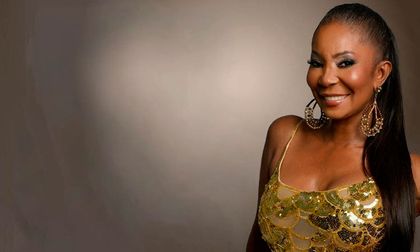 Benicia Cárdenas: la voz del Valle que conquista Europa con sabor a salsa