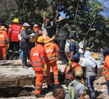 Este es el listado de 121 víctimas mortales identificadas tras el terremoto, entregado por Medicina Legal