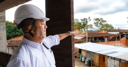 Imagen de  Rector del Politécnico JIC visitó Centro Regional en Rionegro y granja Román Gómez Gómez en Marinilla