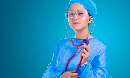 Plata de la salud en Colombia: cómo saber quién paga, quién responde y cómo reclamar
