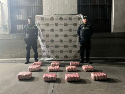 Imagen de  Habitantes de calle al parecer atacaron a la policía durante incautación de bazuco en Medellín: hubo disparos y uno falleció