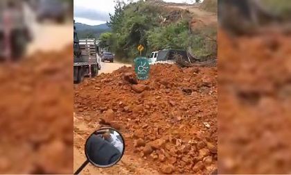 Imagen de  Cerrada por derrumbe la vía La Ceja-Don Diego