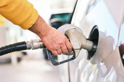 Imagen de Bruselas flexibiliza el veto a los coches de combustión a partir de 2035