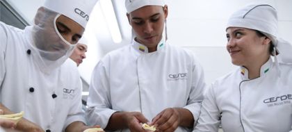 Imagen de  ¿Vive en Rionegro, Medellín, o estos municipios? Hay becas de Comfama y Cesde en talento creativo