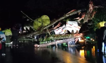 Imagen de  ¡La Autopista Medellín-Bogotá está cerrada! Un conductor perdió la vida