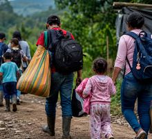 Desplazamiento forzado y confinamiento en Colombia dejaron más de 73.000 personas afectadas entre enero y mayo de 2026