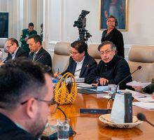 Petro insiste en la liquidación de las EPS en quiebra: estas son las implicaciones para afiliados y el sistema