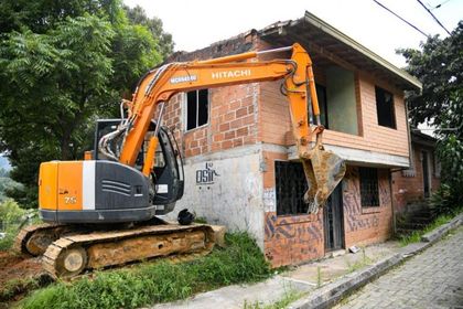 Imagen de  Dos casas vinculadas al microtráfico son demolidas en Guarne: ¿qué pasará con el terreno?
