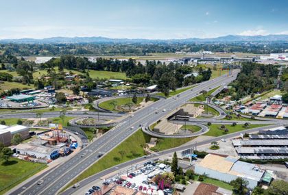Imagen de  El próximo martes sería entregado el puente del intercambio vial del aeropuerto JMC