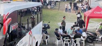 Imagen de ¡Atención! Más de 200 personas acampan afuera de la cárcel de Itagüí para impedir el traslado de los cabecillas