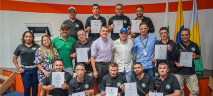 Imagen de En Guatapé, 25 conductores de motochivas se graduaron como expertos en turismo