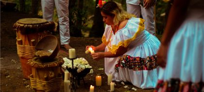 Imagen de  Anlly Marín, la artista sonsoneña que le canta al folclor del Caribe colombiano