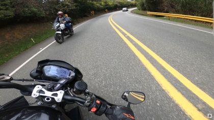 Imagen de “Todo estaba bajo control”: motociclista que invadió carril a 185 kilómetros por hora