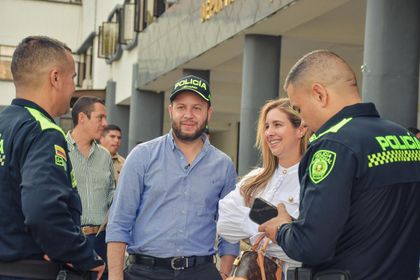 Imagen de  Alcalde de El Retiro fue condecorado por su respaldo a la fuerza pública